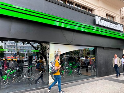 Kawasaki y Kymco inauguran nuevo concesionario junto a Lidermoto